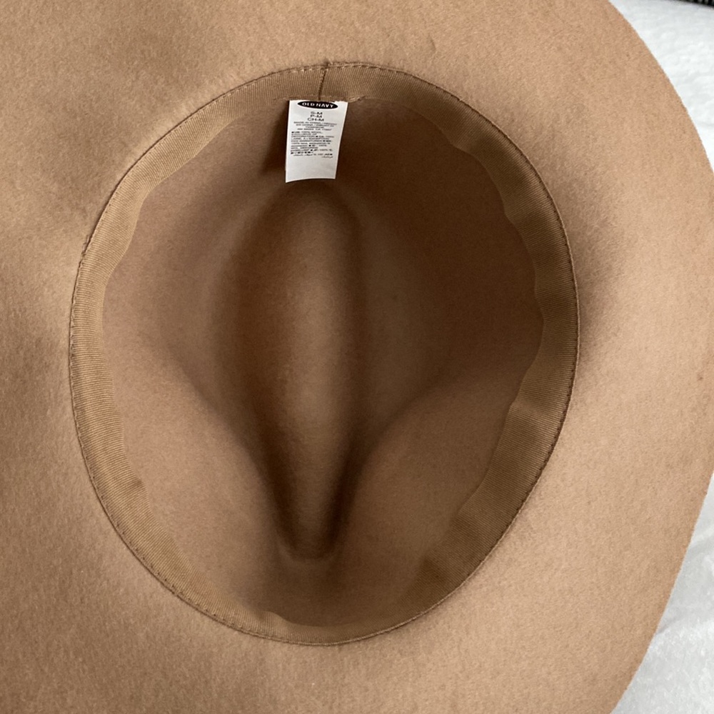 Tan Hat - Picture 3 of 4